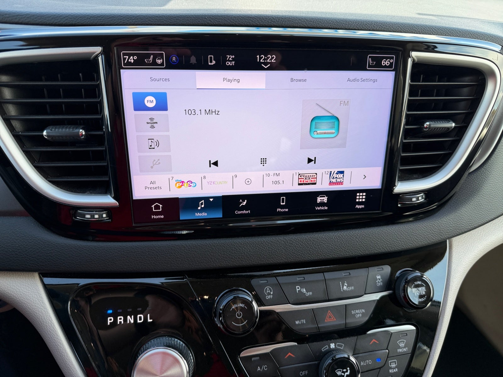 2024 Chrysler Pacifica Touring L