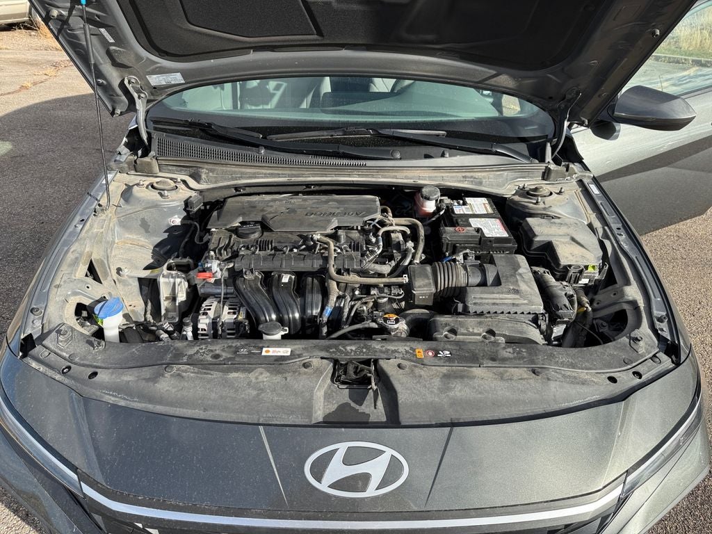 2024 Hyundai Elantra SE