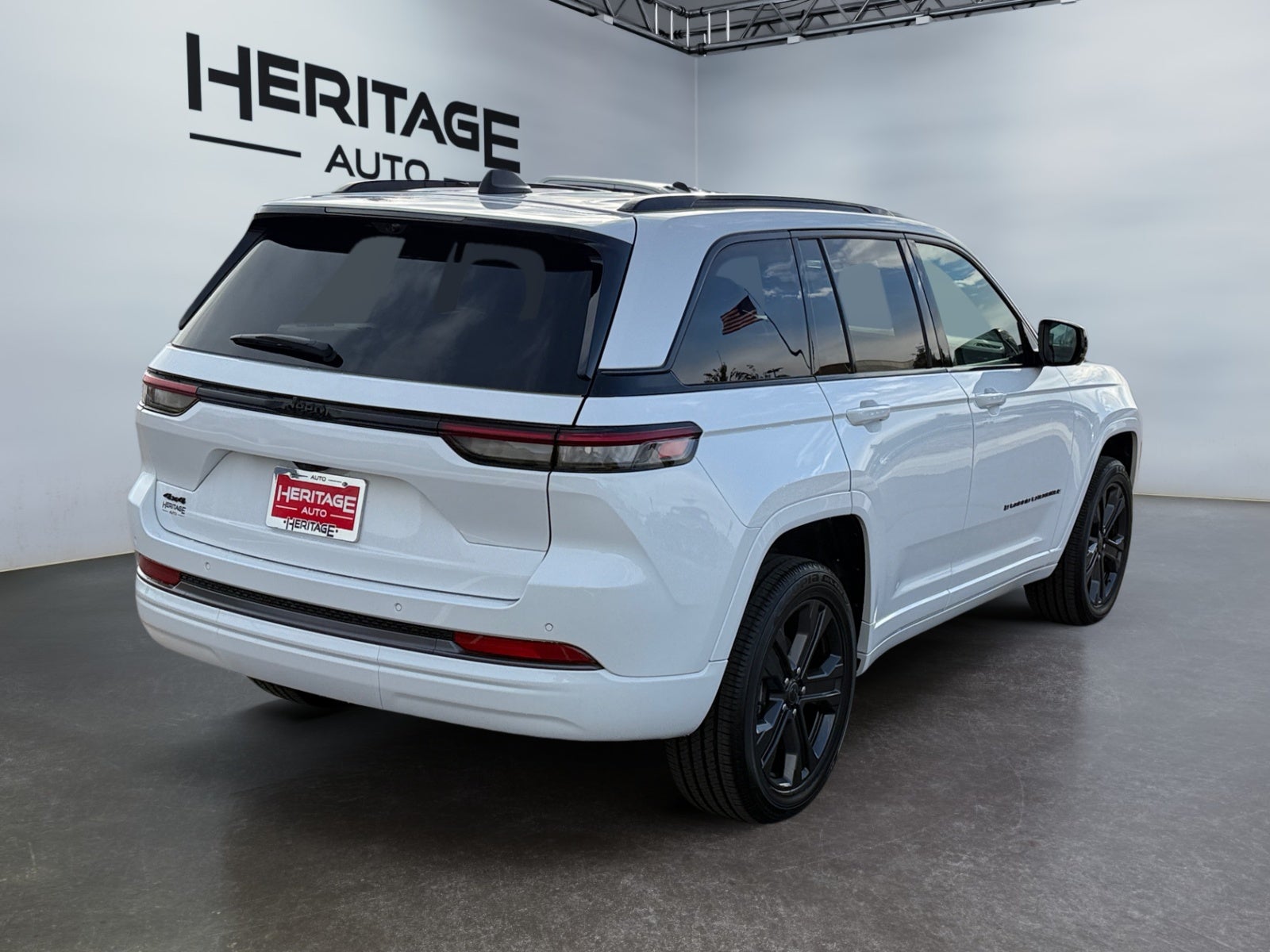 2027 Jeep Grand Cherokee GRAND CHEROKEE LIMITED RESERVE 4X4