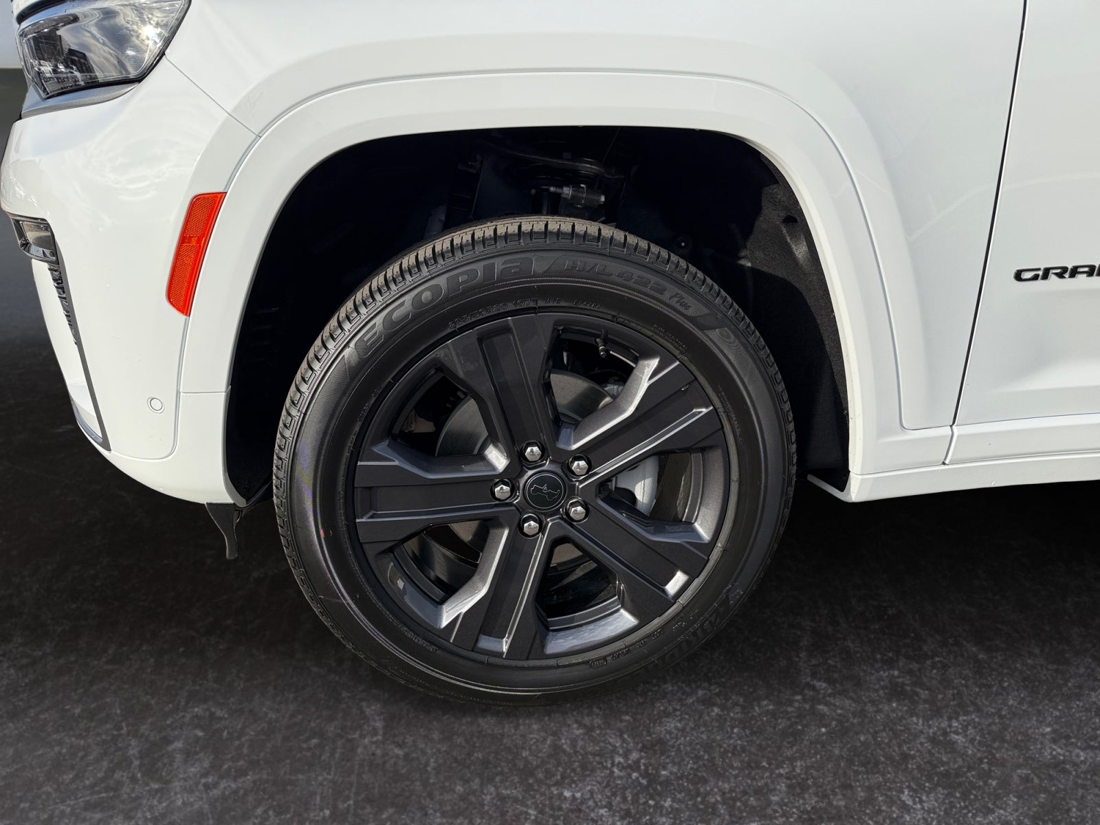 2027 Jeep Grand Cherokee GRAND CHEROKEE LIMITED RESERVE 4X4