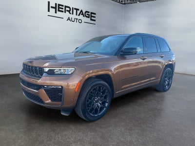 2027 Jeep Grand Cherokee GRAND CHEROKEE SUMMIT 4X4