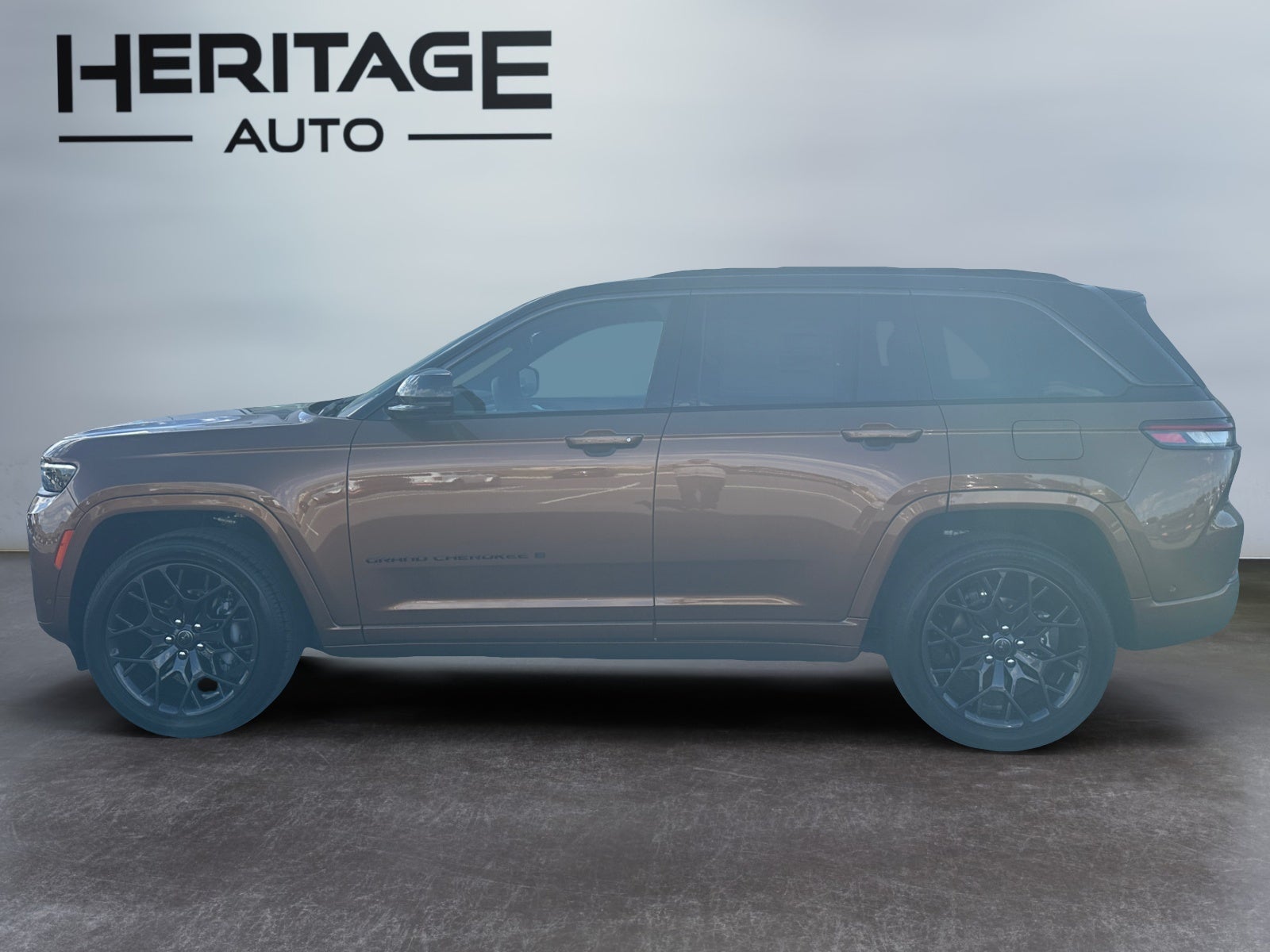 2027 Jeep Grand Cherokee GRAND CHEROKEE SUMMIT 4X4