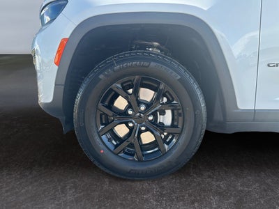 2026 Jeep Grand Cherokee GRAND CHEROKEE L LAREDO ALTITUDE 4X4