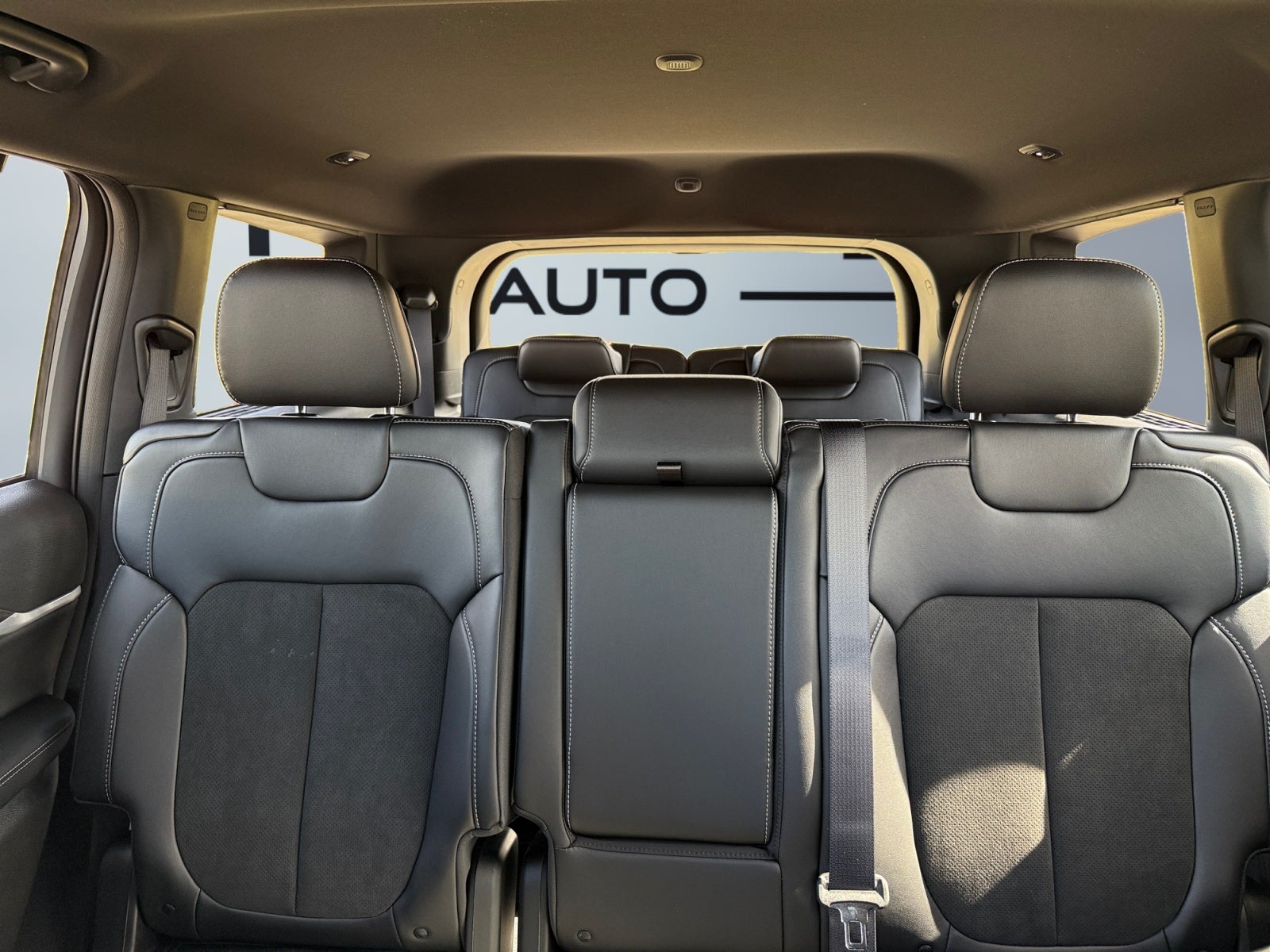 2027 Jeep Grand Cherokee GRAND CHEROKEE L LAREDO ALTITUDE 4X4