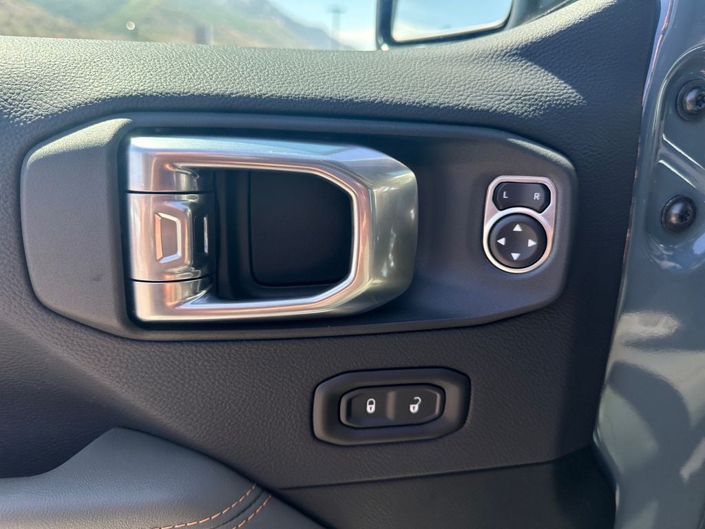 2026 Jeep Gladiator GLADIATOR MOJAVE X 4X4