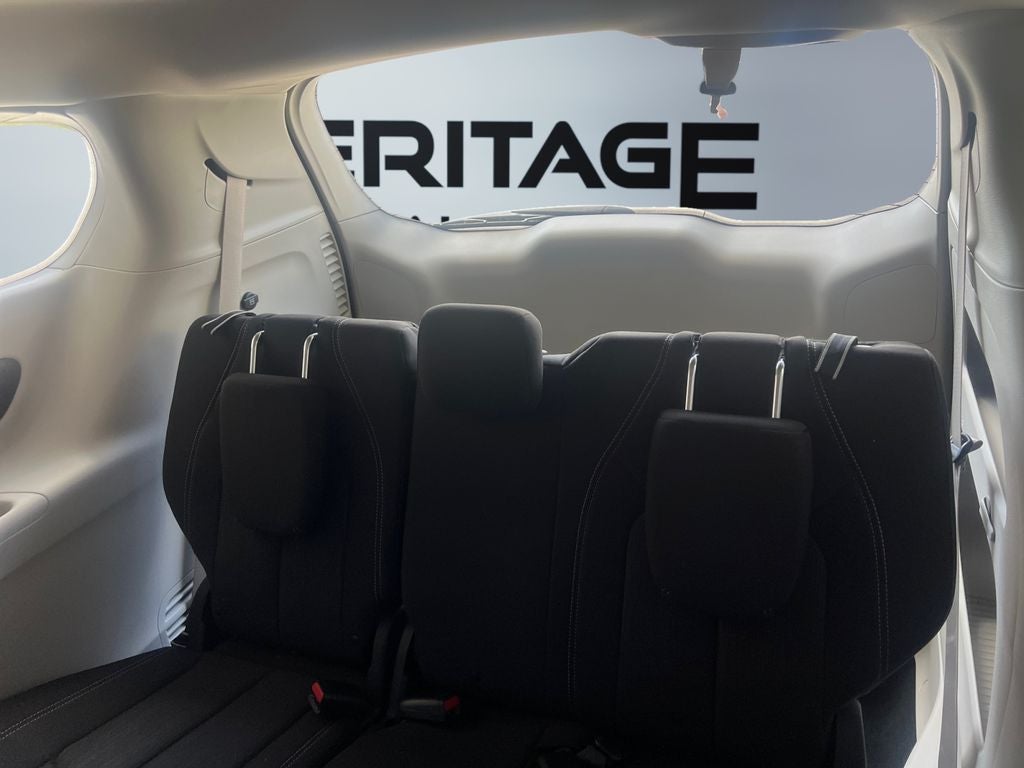 2021 Chrysler Voyager L