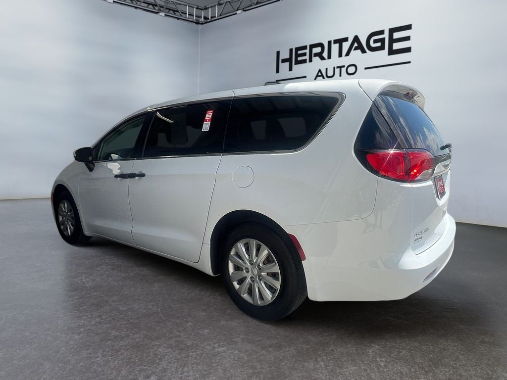 2021 Chrysler Voyager L