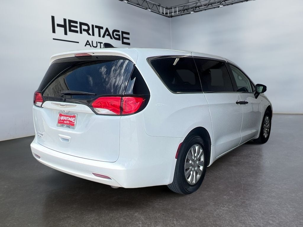 2021 Chrysler Voyager L