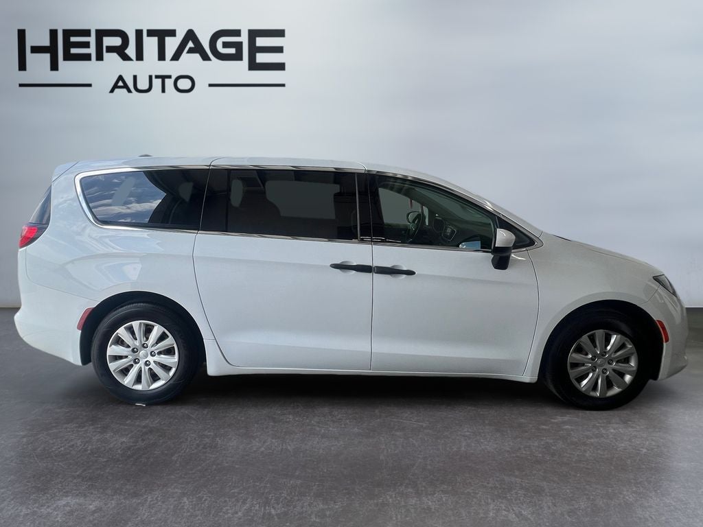 2021 Chrysler Voyager L