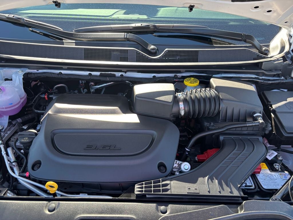 2027 Chrysler Pacifica PACIFICA SELECT AWD