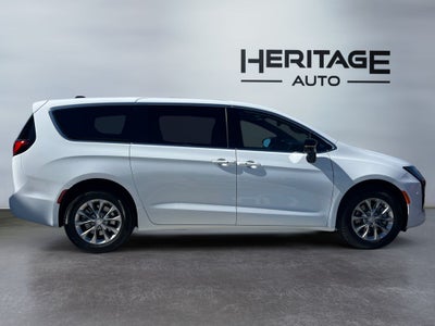 2027 Chrysler Pacifica PACIFICA SELECT AWD