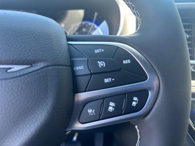2027 Chrysler Pacifica PACIFICA SELECT AWD