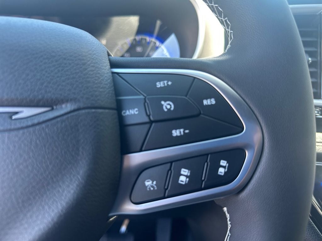 2027 Chrysler Pacifica PACIFICA SELECT AWD