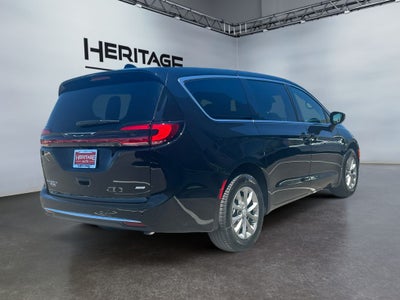 2027 Chrysler Pacifica PACIFICA SELECT AWD