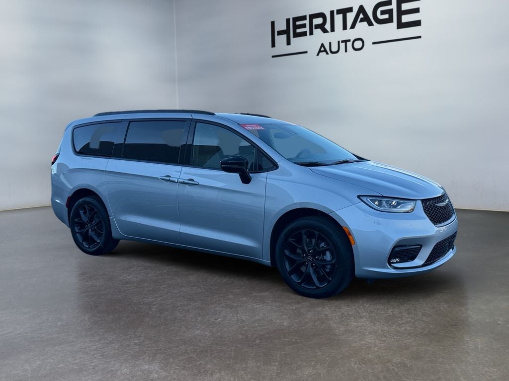 2026 Chrysler Pacifica PACIFICA SELECT AWD