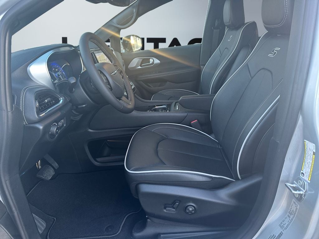 2026 Chrysler Pacifica PACIFICA LIMITED AWD