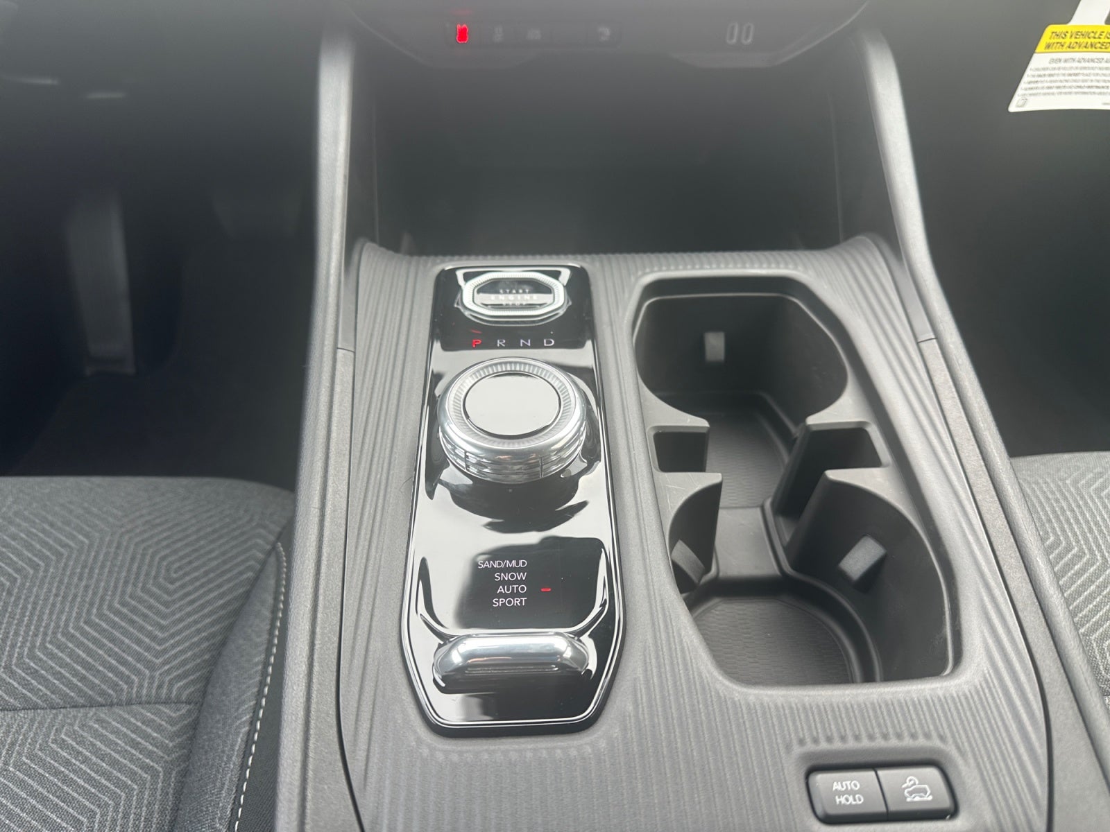 2027 Jeep Cherokee CHEROKEE LAREDO 4X4
