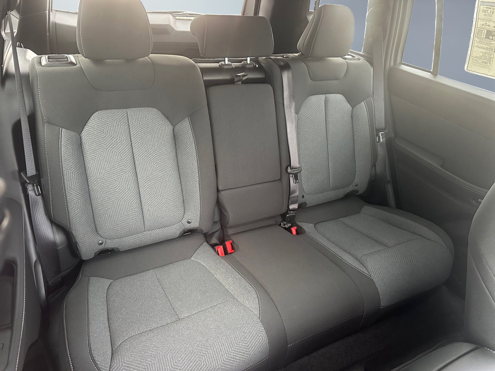 2027 Jeep Cherokee CHEROKEE LAREDO 4X4