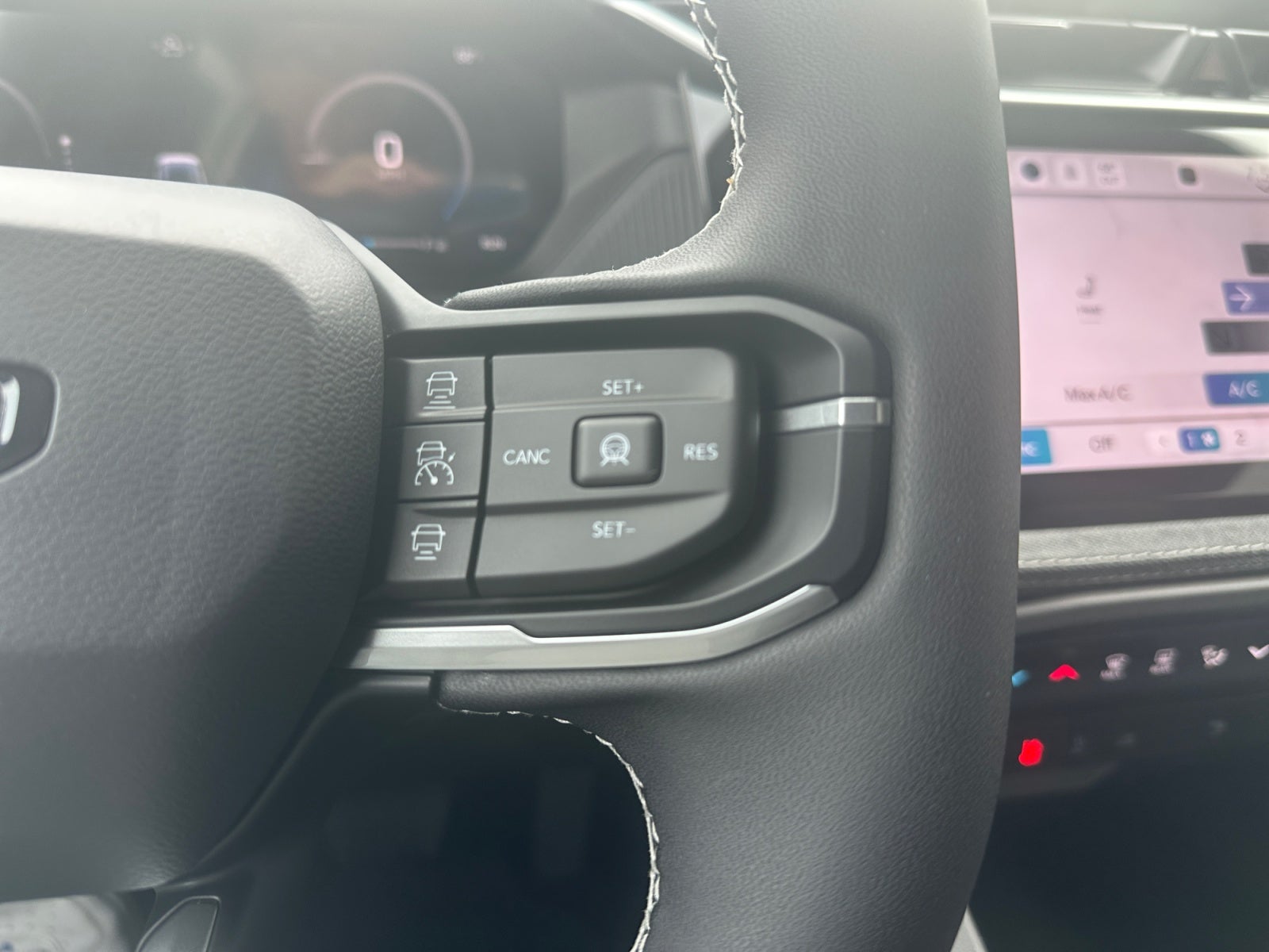 2027 Jeep Cherokee CHEROKEE LAREDO 4X4