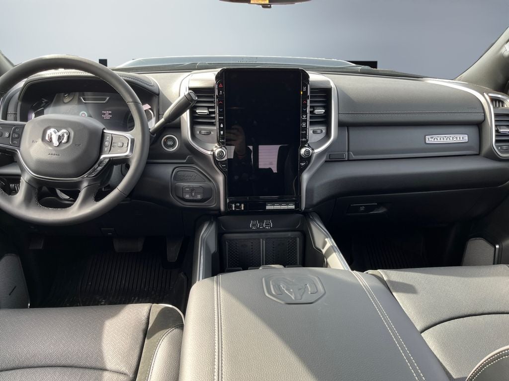 2026 RAM Ram 3500 RAM 3500 LARAMIE MEGA CAB 4X4 6'4' BOX