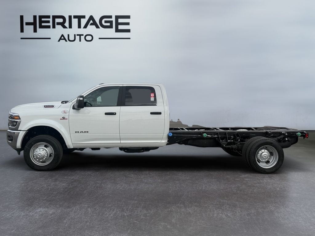 2026 RAM Ram 5500 Chassis Cab RAM 5500 BIG HORN CHASSIS CREW CAB 4X4 84' CA