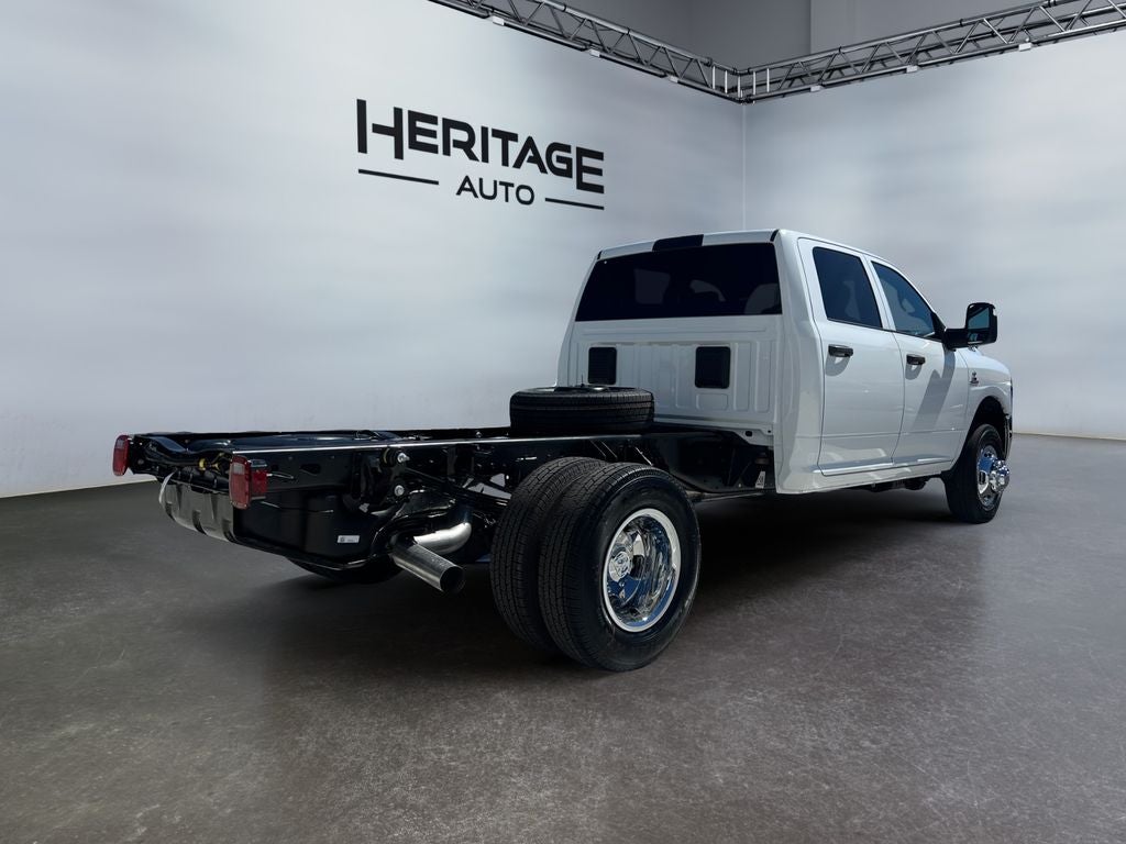 2026 RAM Ram 3500 Chassis Cab RAM 3500 TRADESMAN CREW CAB CHASSIS 4X4 60' CA