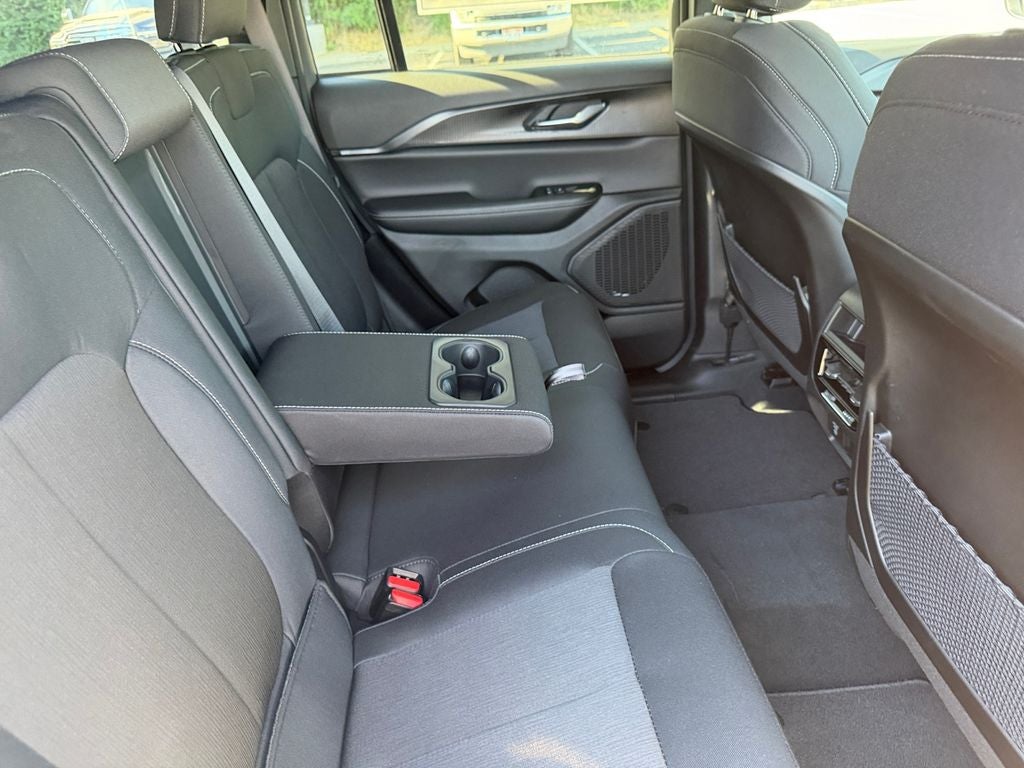 2026 Jeep Grand Cherokee GRAND CHEROKEE LAREDO X 4X4