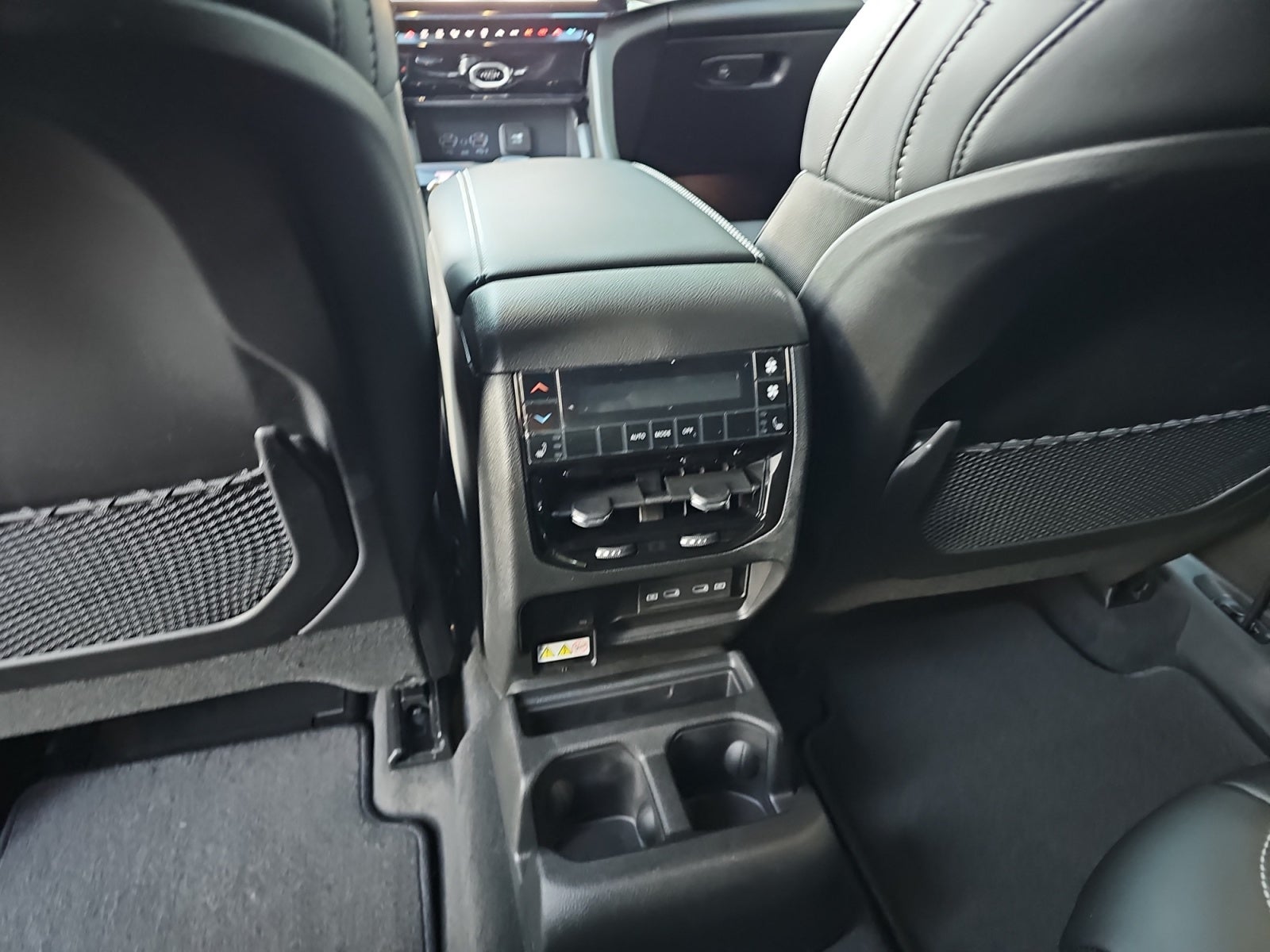 2027 Jeep Grand Cherokee GRAND CHEROKEE L LIMITED 4X4