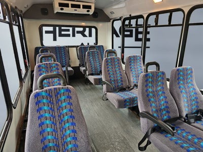 2011 Ford E-350 Cutaway Base