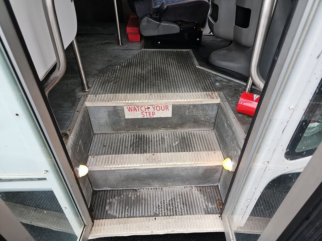 2011 Ford E-350 Cutaway Base