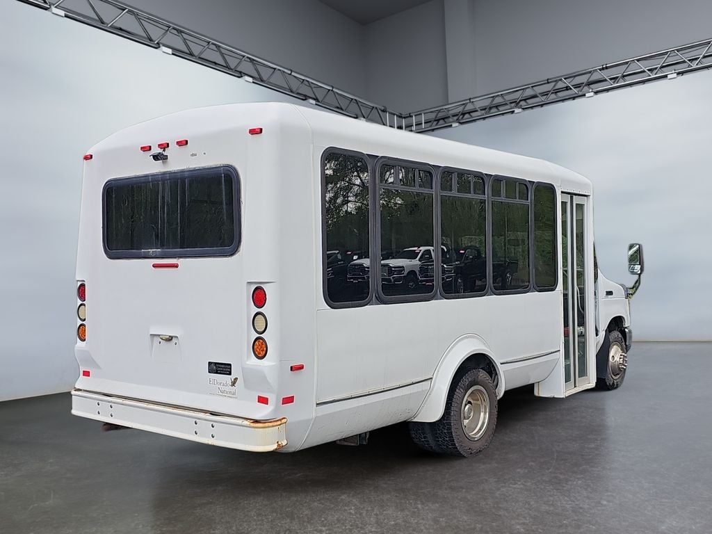 2011 Ford E-350 Cutaway Base