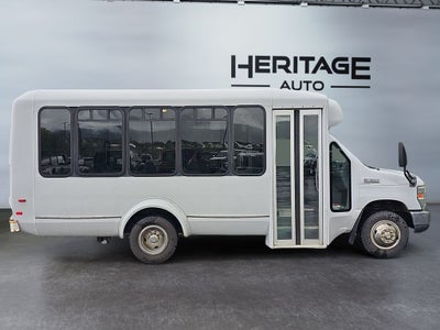 2011 Ford E-350 Cutaway Base