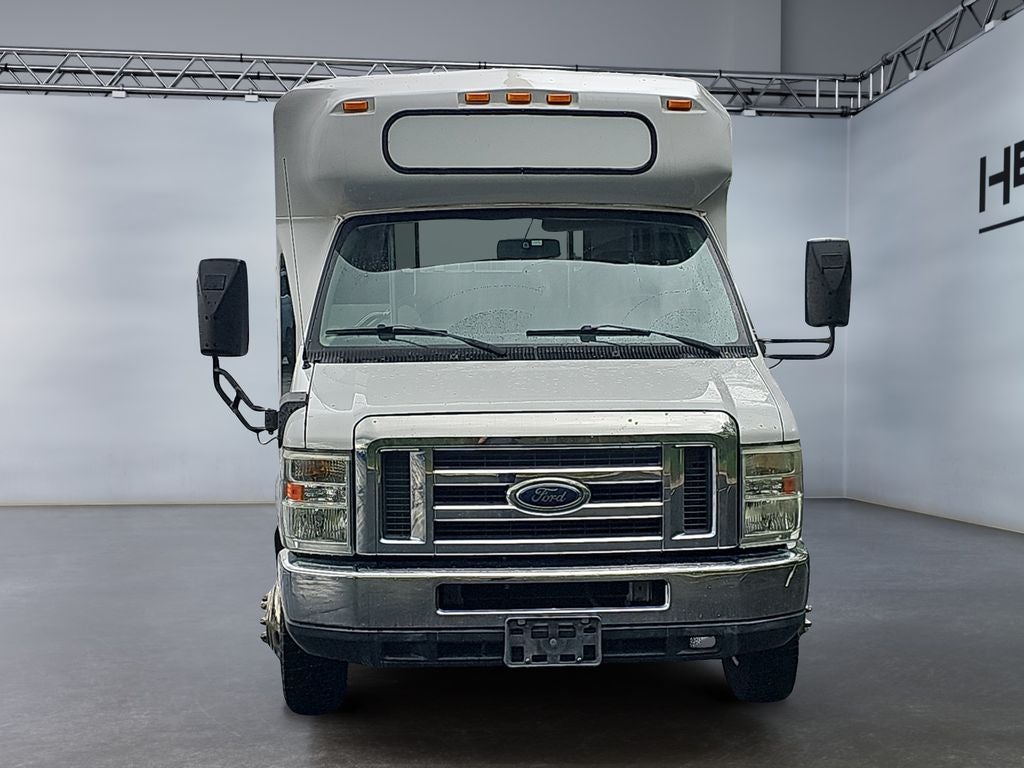 2011 Ford E-350 Cutaway Base