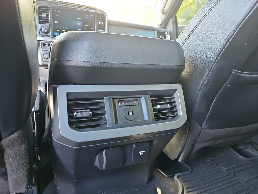 2023 Ford F-350 LARIAT