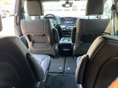 2027 Chrysler Pacifica PACIFICA SELECT