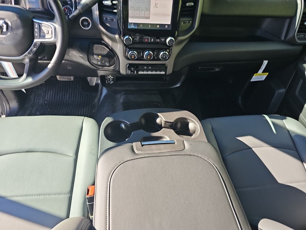 2026 RAM Ram 3500 Chassis Cab RAM 3500 TRADESMAN CREW CAB CHASSIS 4X4 60' CA