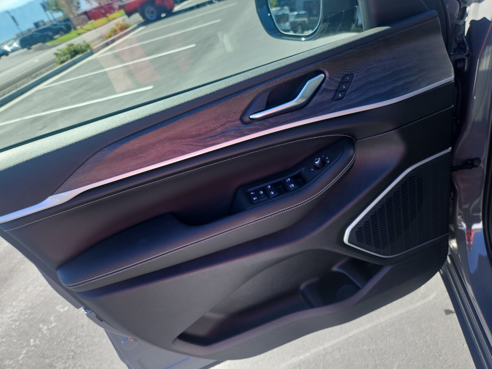 2027 Jeep Grand Cherokee Limited Reserve