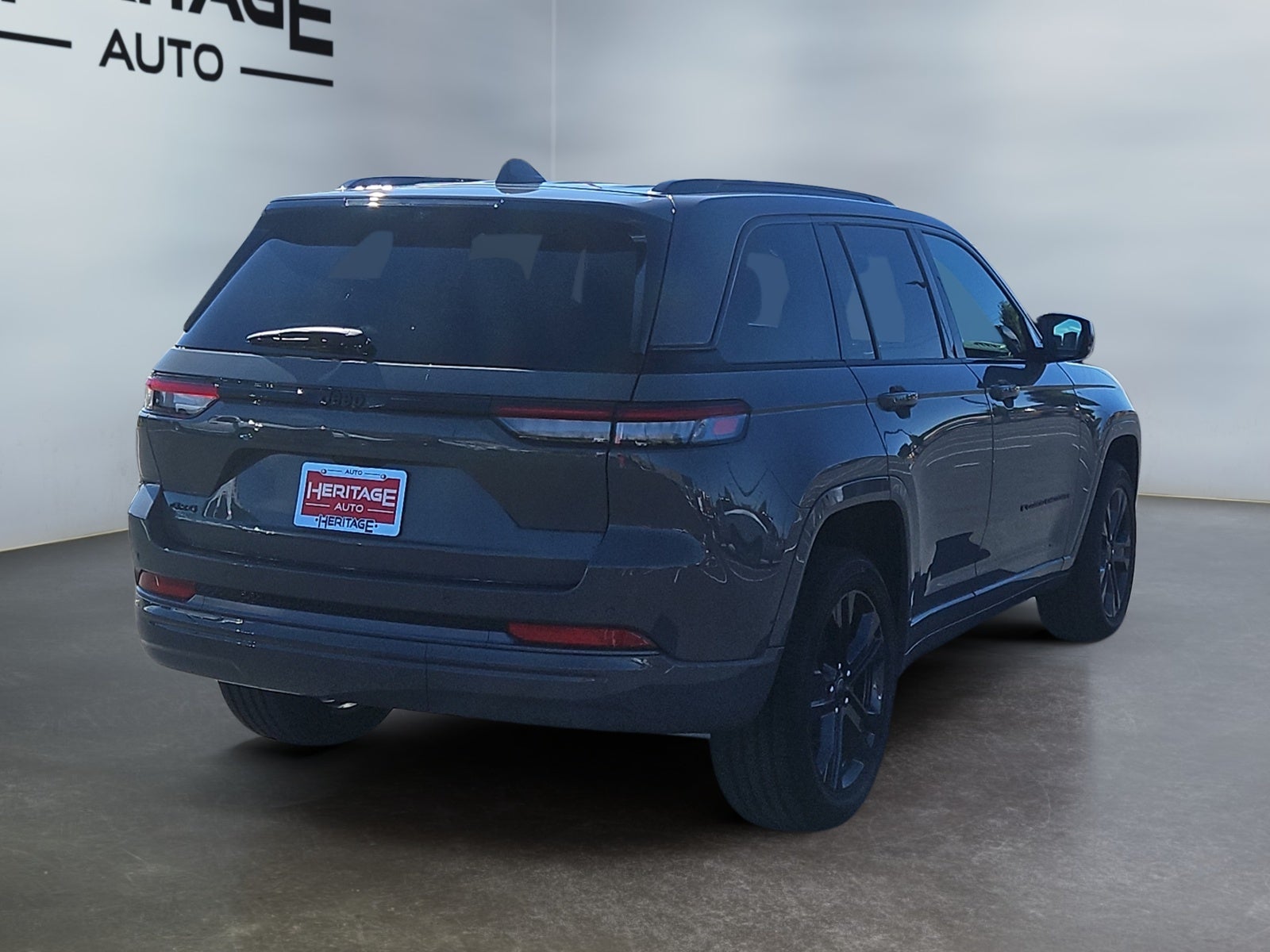 2027 Jeep Grand Cherokee Limited Reserve