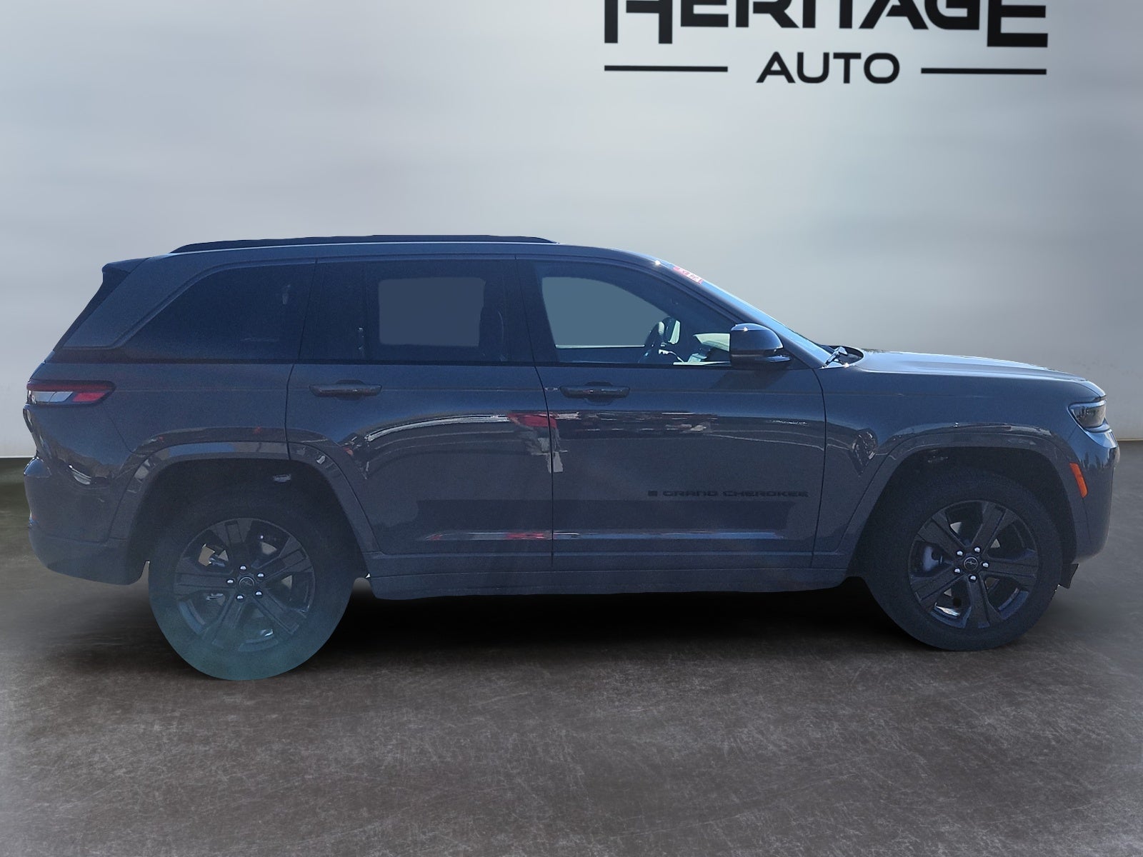 2027 Jeep Grand Cherokee Limited Reserve