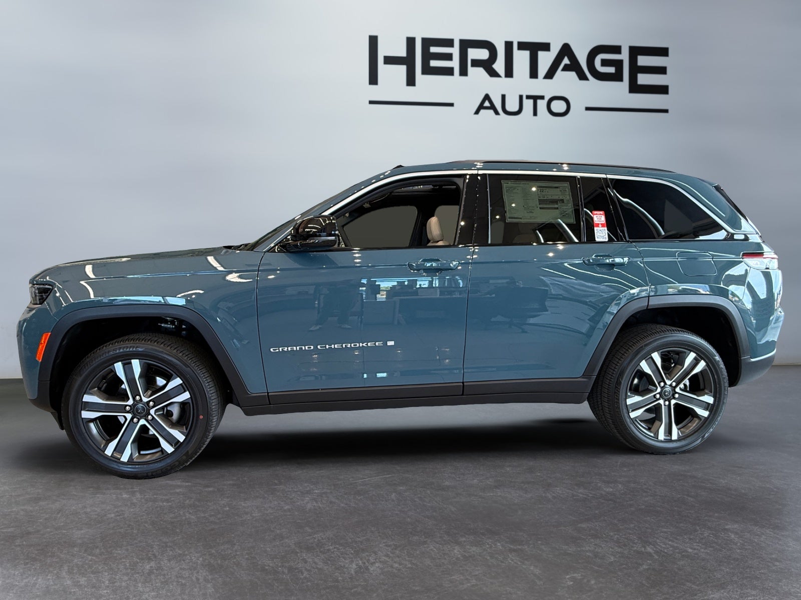 2027 Jeep Grand Cherokee GRAND CHEROKEE LIMITED 4X4