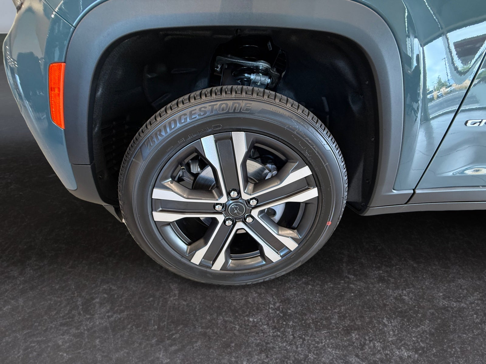 2027 Jeep Grand Cherokee GRAND CHEROKEE LIMITED 4X4