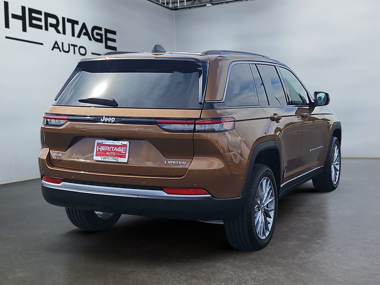 2027 Jeep Grand Cherokee GRAND CHEROKEE LIMITED 4X4