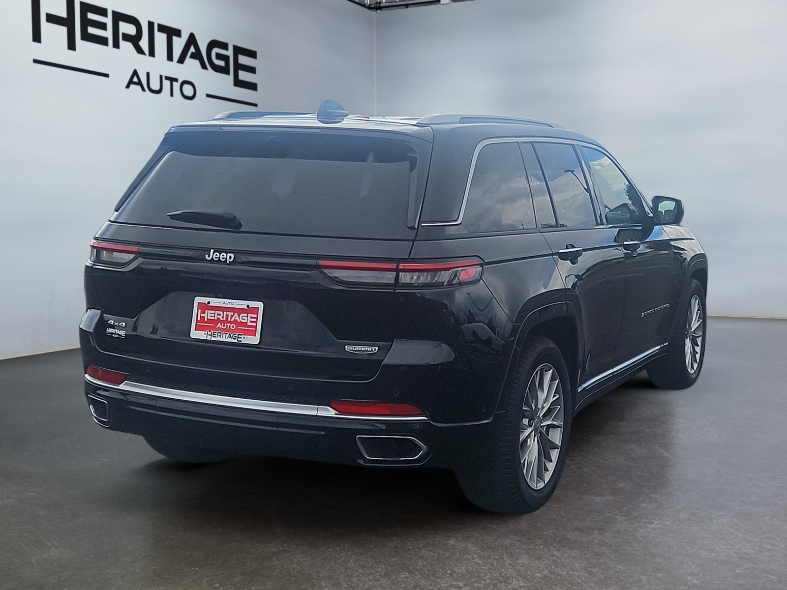 2023 Jeep Grand Cherokee Summit 4x4