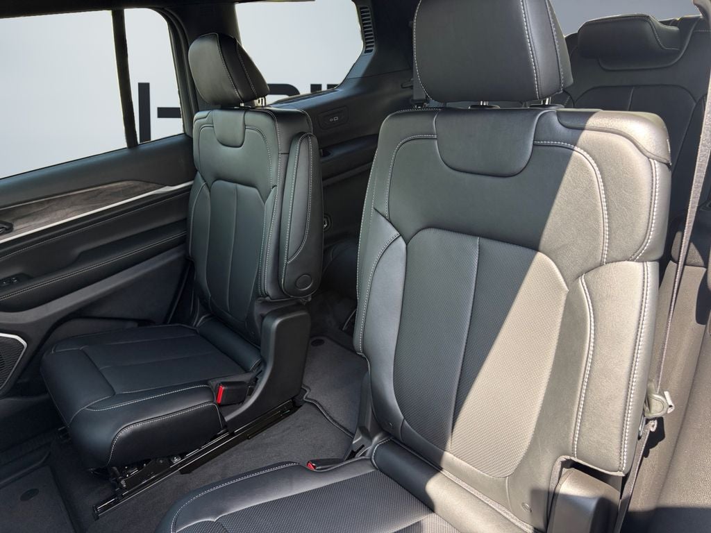 2026 Jeep Grand Cherokee GRAND CHEROKEE L LIMITED RESERVE 4X4
