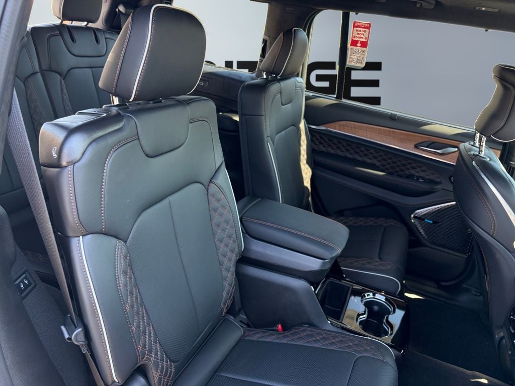 2026 Jeep Grand Cherokee GRAND CHEROKEE L SUMMIT 4X4