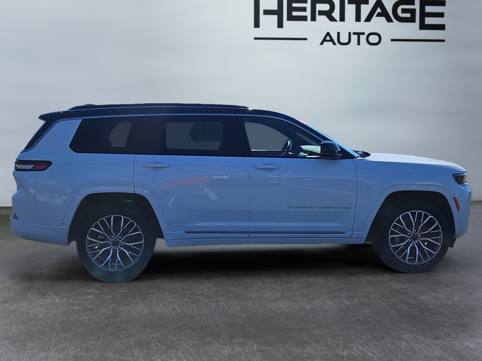 2027 Jeep Grand Cherokee GRAND CHEROKEE L SUMMIT 4X4