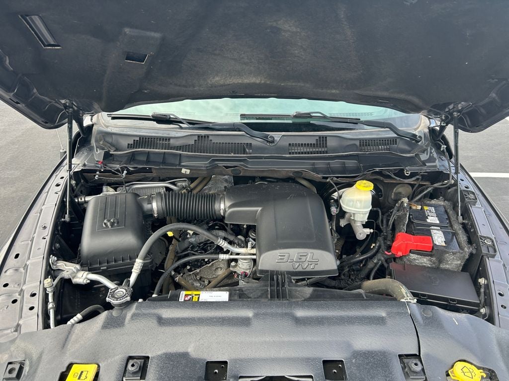 2017 RAM 1500 Express Crew Cab 4x4 5'7' Box