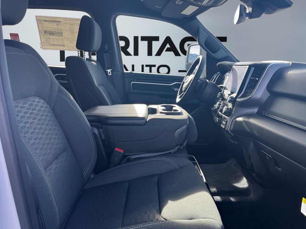 2025 RAM Ram 1500 RAM 1500 BIG HORN CREW CAB 4X4 5'7' BOX