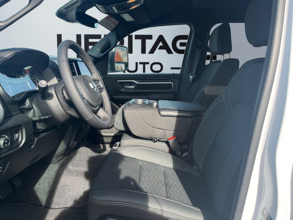 2025 RAM Ram 1500 RAM 1500 BIG HORN CREW CAB 4X4 5'7' BOX