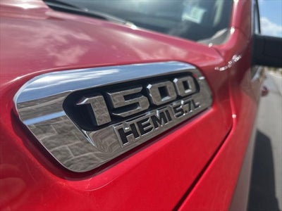 2020 RAM 1500 Laramie Crew Cab 4x4 6'4' Box